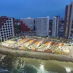 Flat Luxuoso Alto Padrao Frente Mar com 2 suites no Iate Plaza