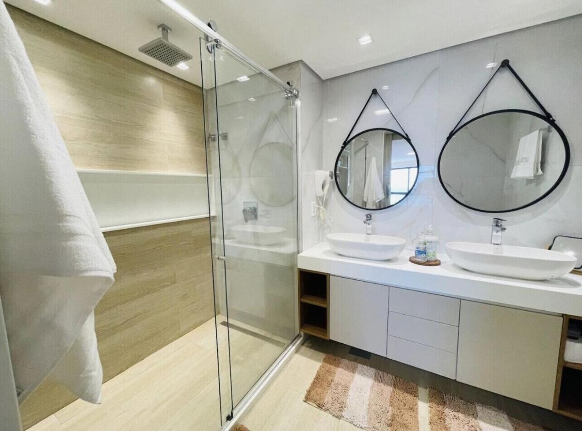 Flat Luxuoso Alto Padrao Frente Mar Com 2 No Iate Plaza *