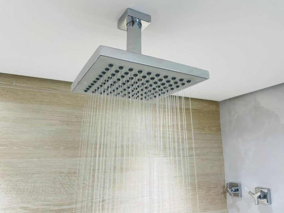 Flat Luxuoso Alto Padrao Frente Mar Com 2 No Iate Plaza