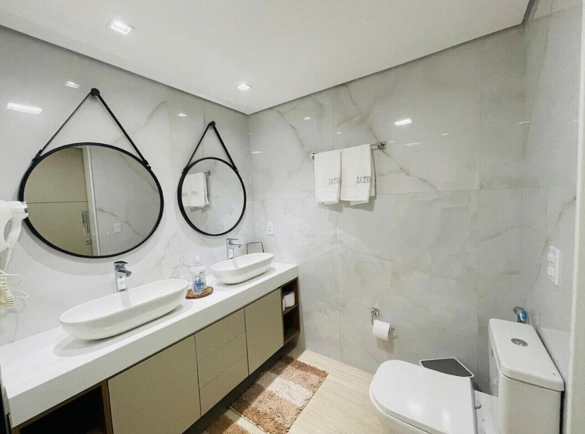 Apartamento Flat Luxuoso Alto Padrao Frente Mar Com 2 No Iate Plaza *